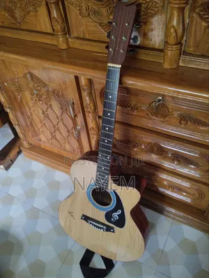 Photo - Labu Acoustic Guitar