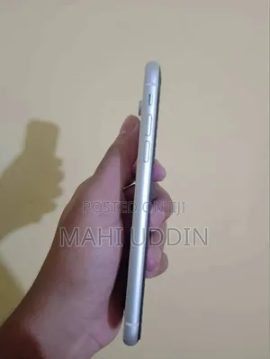 Apple iPhone XR 64 GB White