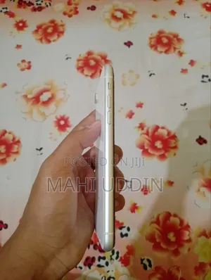 Apple iPhone XR 64 GB White