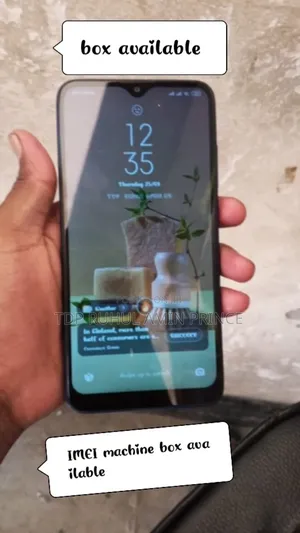 Photo - Xiaomi Redmi 8 64 GB Red