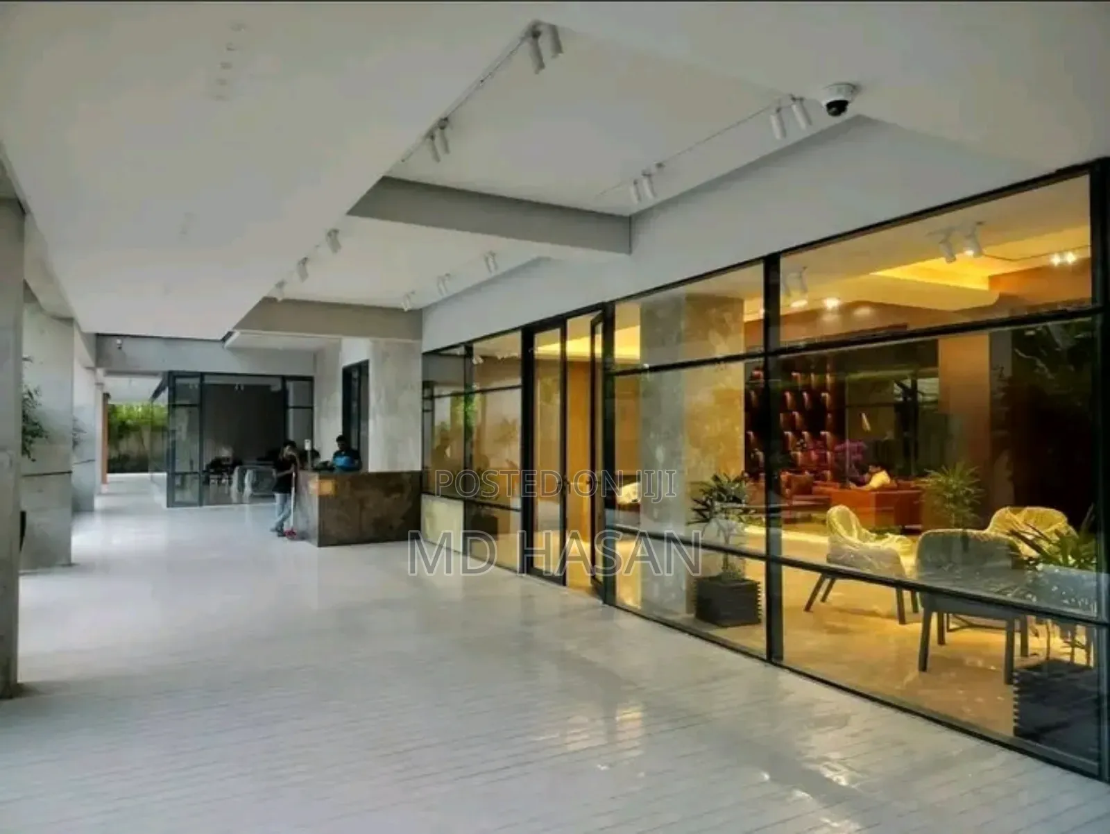 4bdrm Apartment in Semi Furnished Flat for Rent