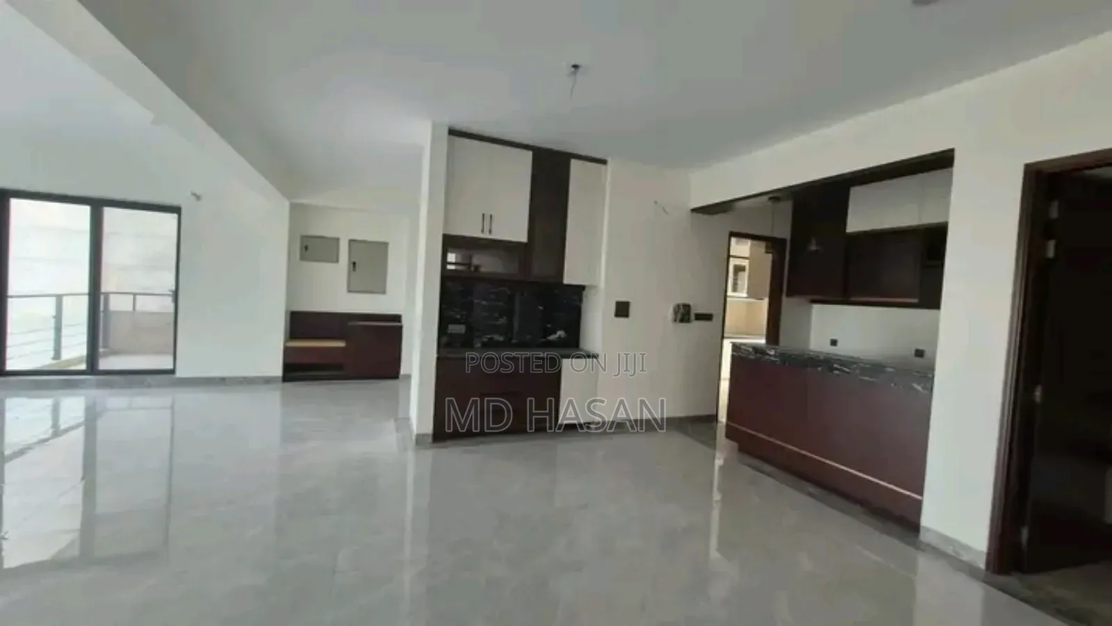4bdrm Apartment in Semi Furnished Flat for Rent