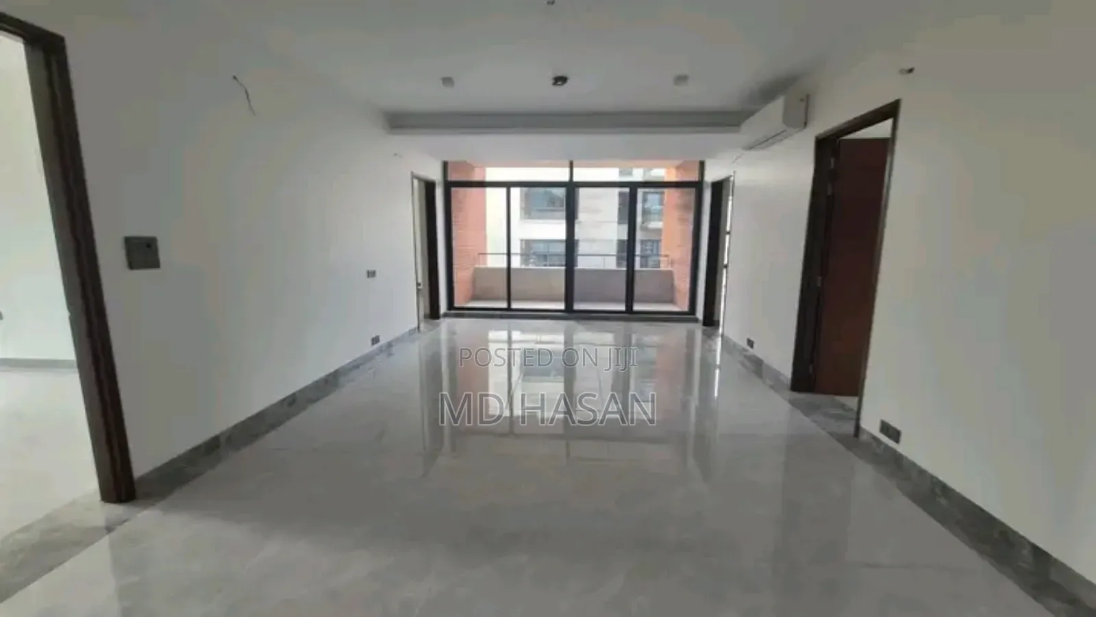 4bdrm Apartment in Semi Furnished Flat for Rent