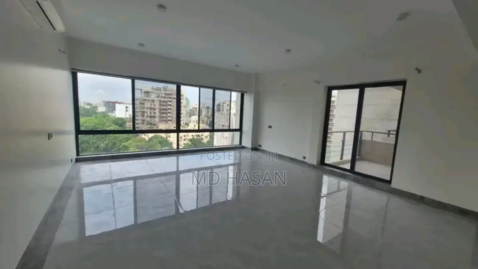 4bdrm Apartment in Semi Furnished Flat for Rent