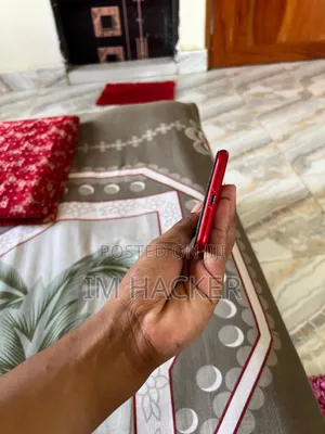 Apple XR 128 GB Red