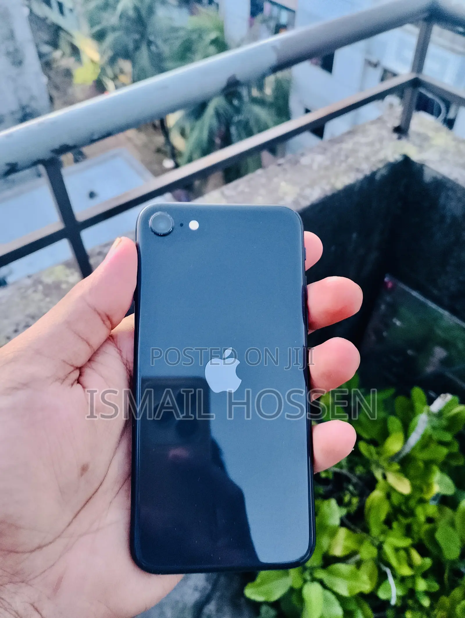 Apple iPhone SE (2020) 64 GB Black