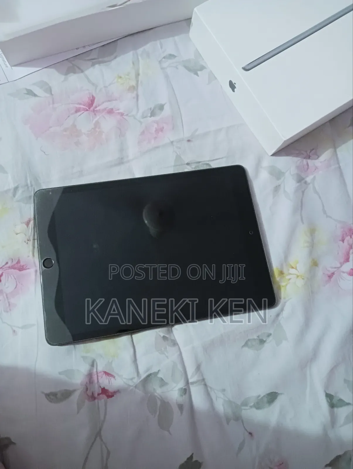 Apple iPad Wi-Fi 64 GB Gray