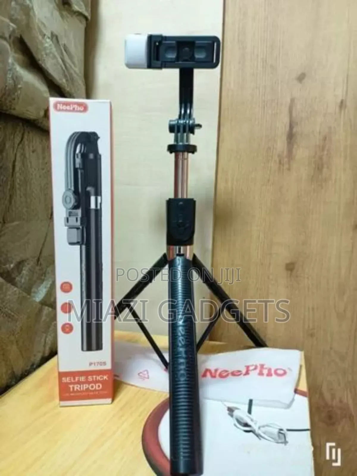 P170s Selfie Stick+Tripod+With Bluetooth Remote
