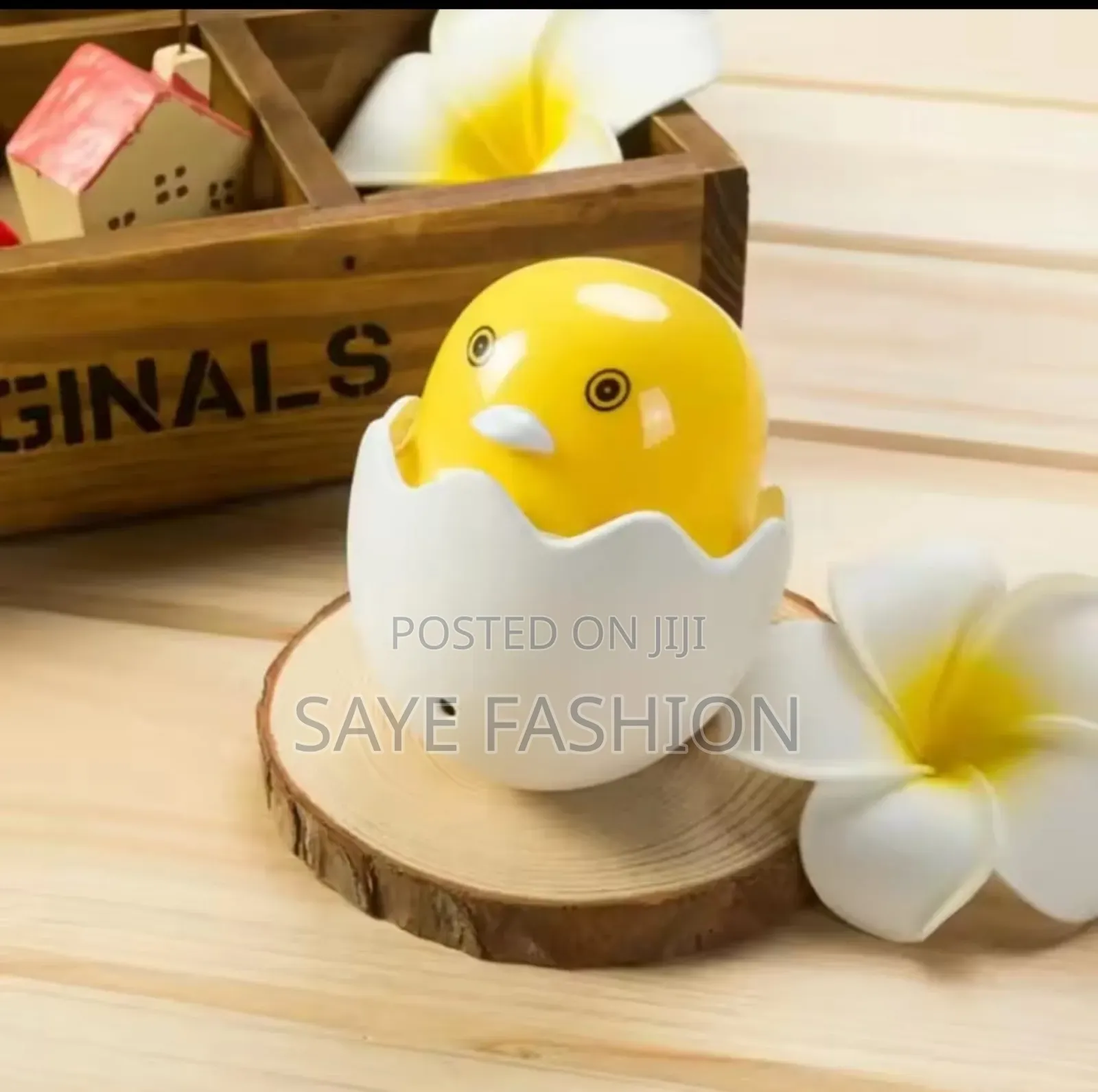 Adorable Egg-Shaped Led Night Light for Kids' Bedside.