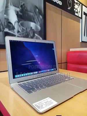 Laptop Apple MacBook Air 2017 8GB Intel Core I5 SSD 128GB