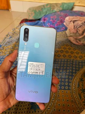 Photo - New Vivo Y17 256 GB Blue