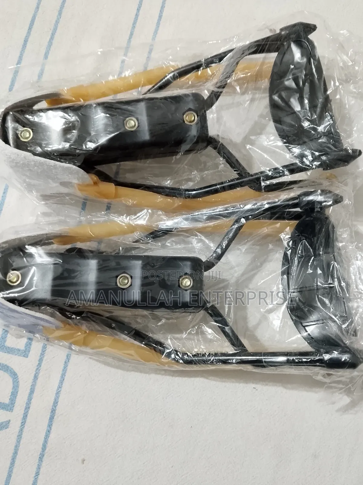 Slingshot / Small Hand-Powered Projectile Weapon.