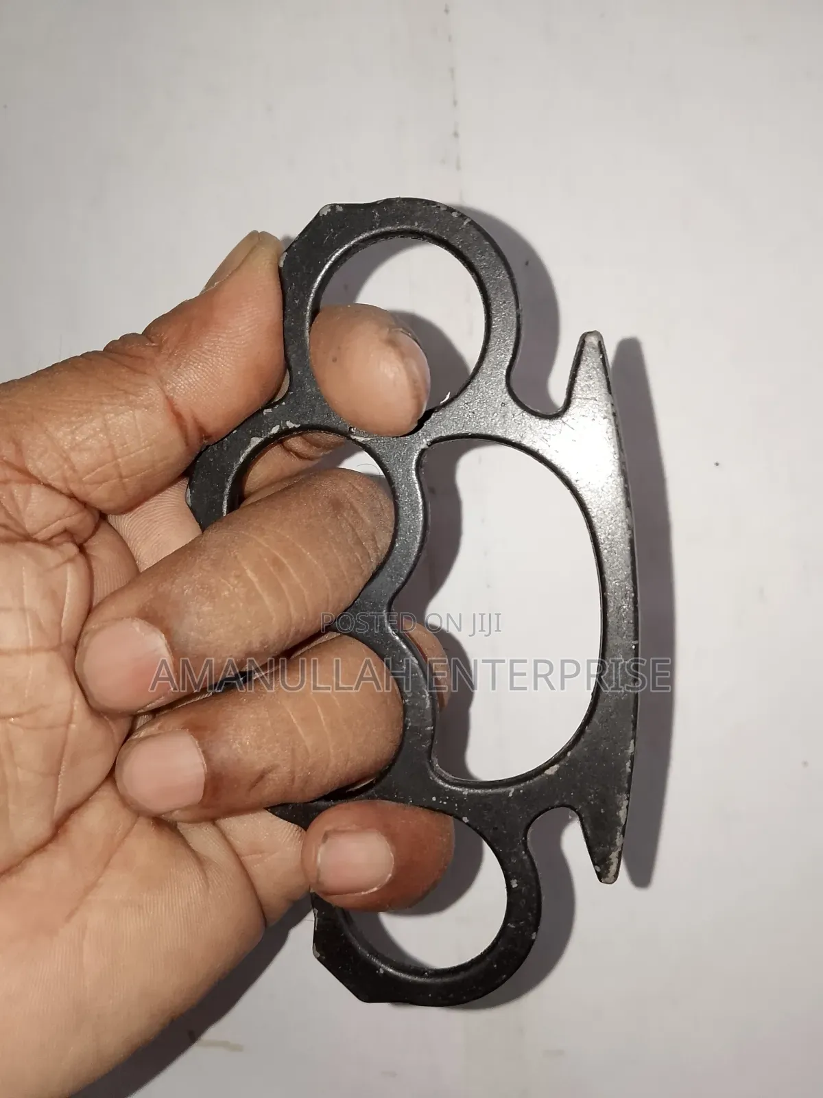 Iron Solid Knuckle Duster Boxing Four Finger Buckle Self Defense.