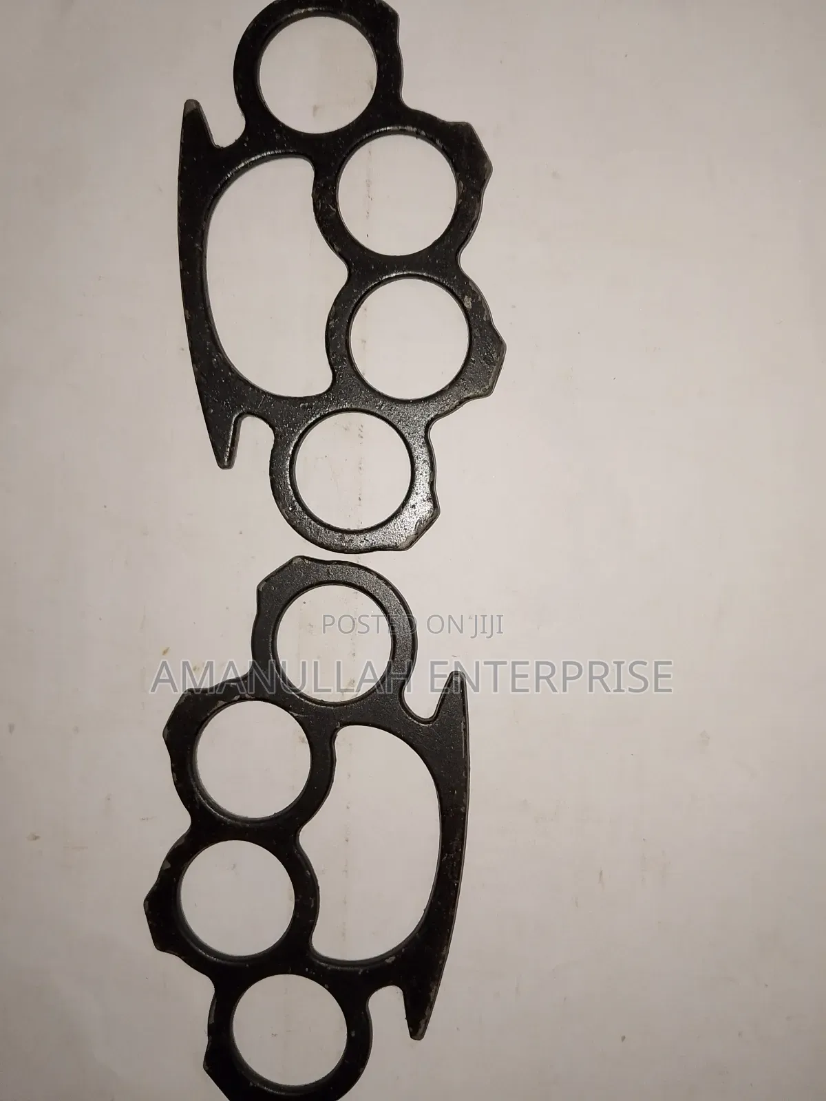 Iron Solid Knuckle Duster Boxing Four Finger Buckle Self Defense.