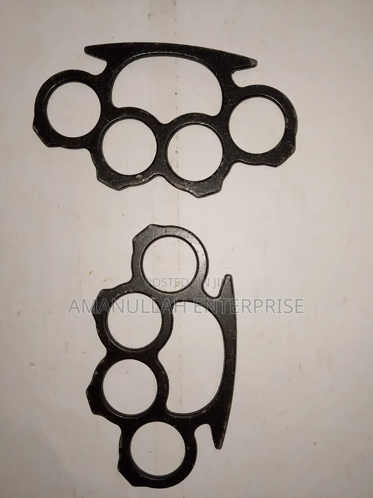 Iron Solid Knuckle Duster Boxing Four Finger Buckle Self Defense.