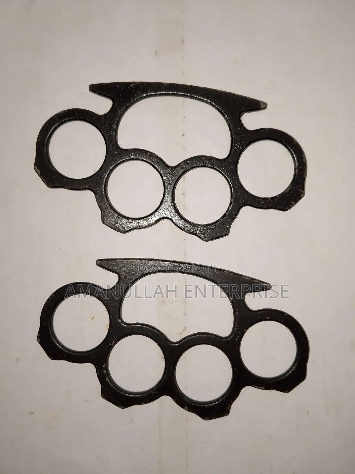 Iron Solid Knuckle Duster Boxing Four Finger Buckle Self Defense.