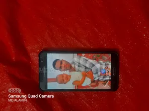 Photo - Samsung Galaxy J7 16 GB Black