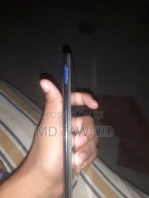 Photo - Vivo V11 64 GB Black