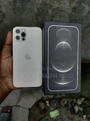 Photo - Apple iPhone 12 Pro 256 GB Gold