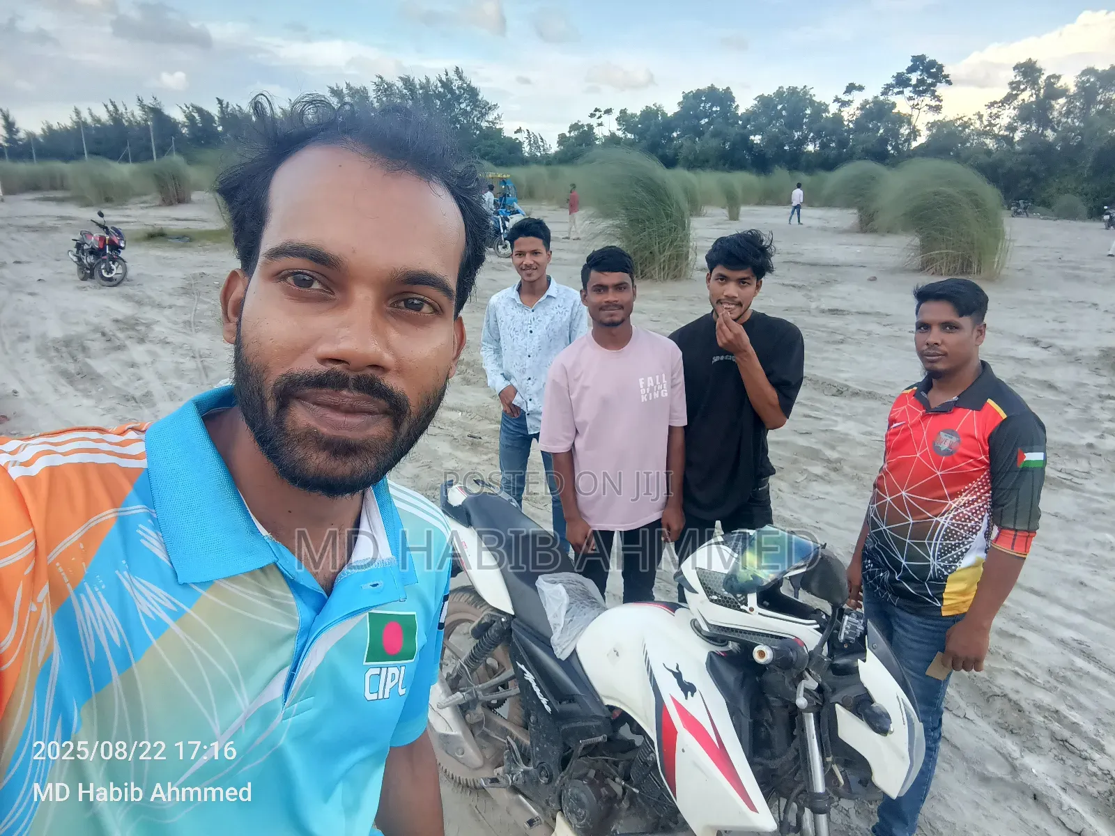 TVS Apache 180 RTR 2013 White