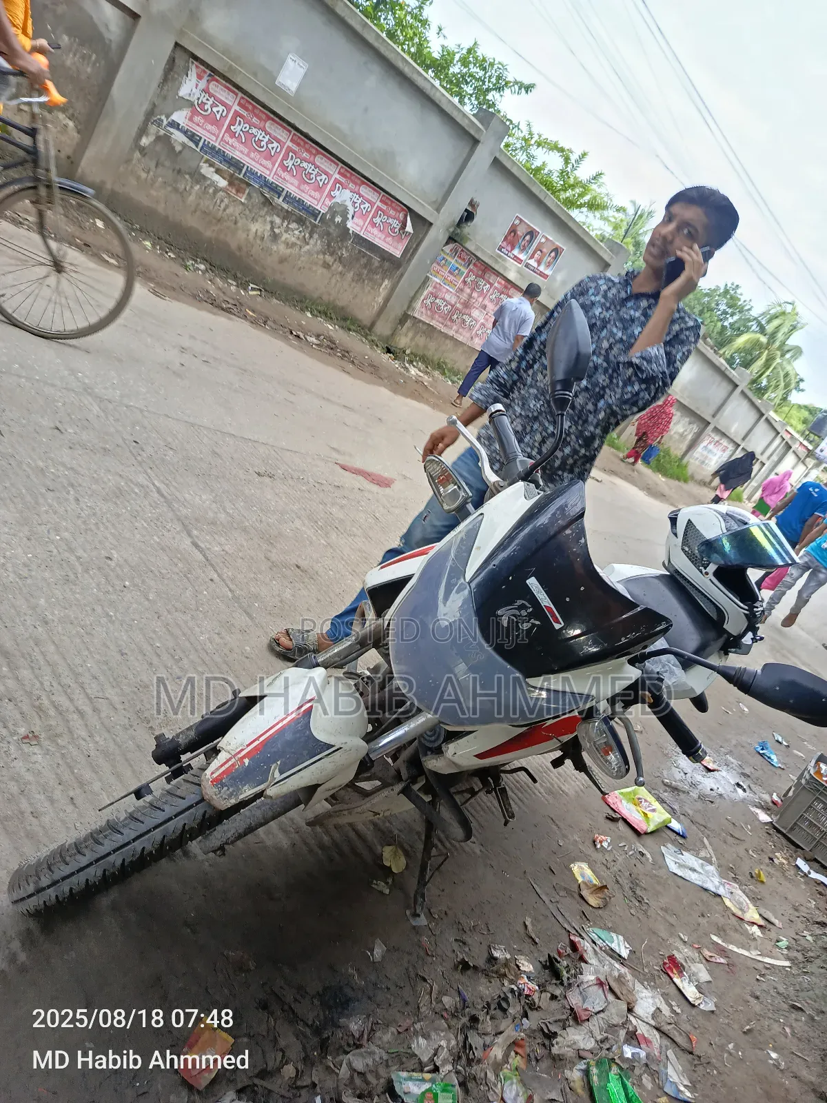 TVS Apache 180 RTR 2013 White