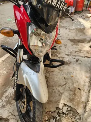 Yamaha FZ 2015 Red