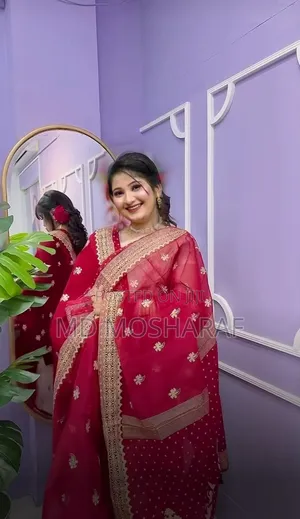 Photo - Semi Moslin Sharee With Blouse Piece