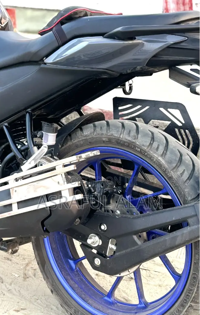 Yamaha FZ6 2024 Gray