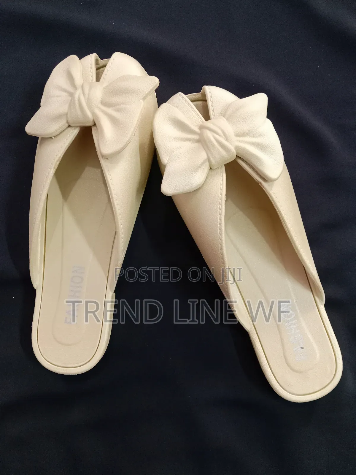 China Imported Ladies Shoe