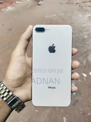 Photo - Apple iPhone 8 Plus 64 GB Gold