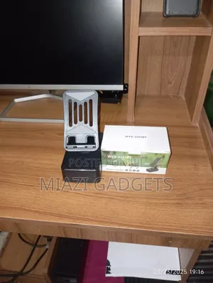 3 In 1 Bluetooth Speaker Phone Stand With Power Bank