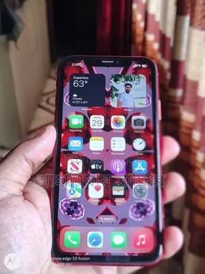 Photo - Apple XR 64 GB Red