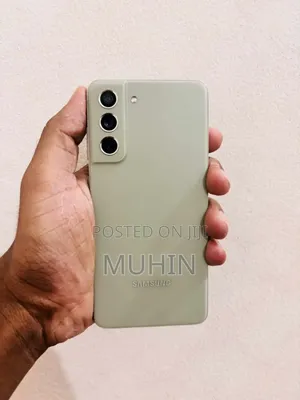 Photo - Samsung Galaxy S21 FE 5G 128 GB Green