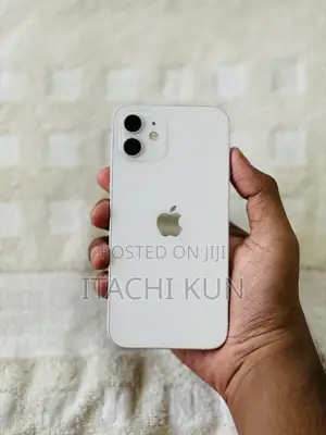 Photo - Apple iPhone 12 128 GB White