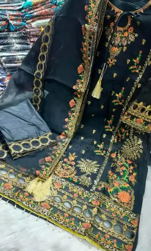 Pakistani Design 4-Piece Sada Bahar Tissue Set