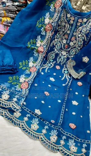 Pakistani Design 4-Piece Sada Bahar Tissue Set