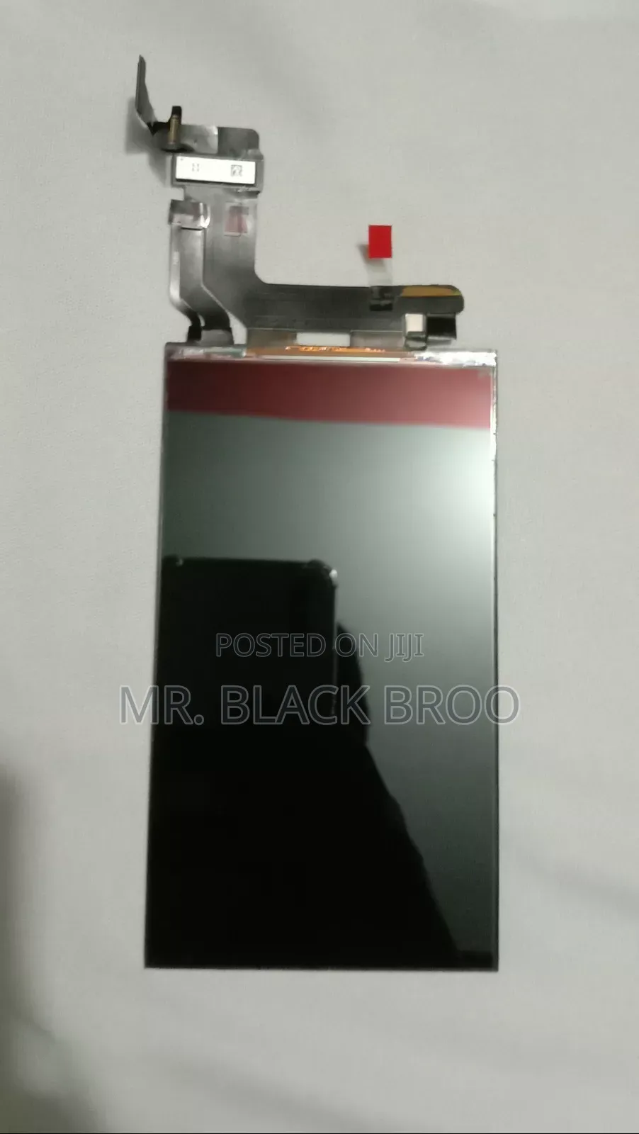 iPhone 7 Plus এর একটি ওরিজিনাল সেট খোলা ডিসপ্লে বিক্রি করা হবে