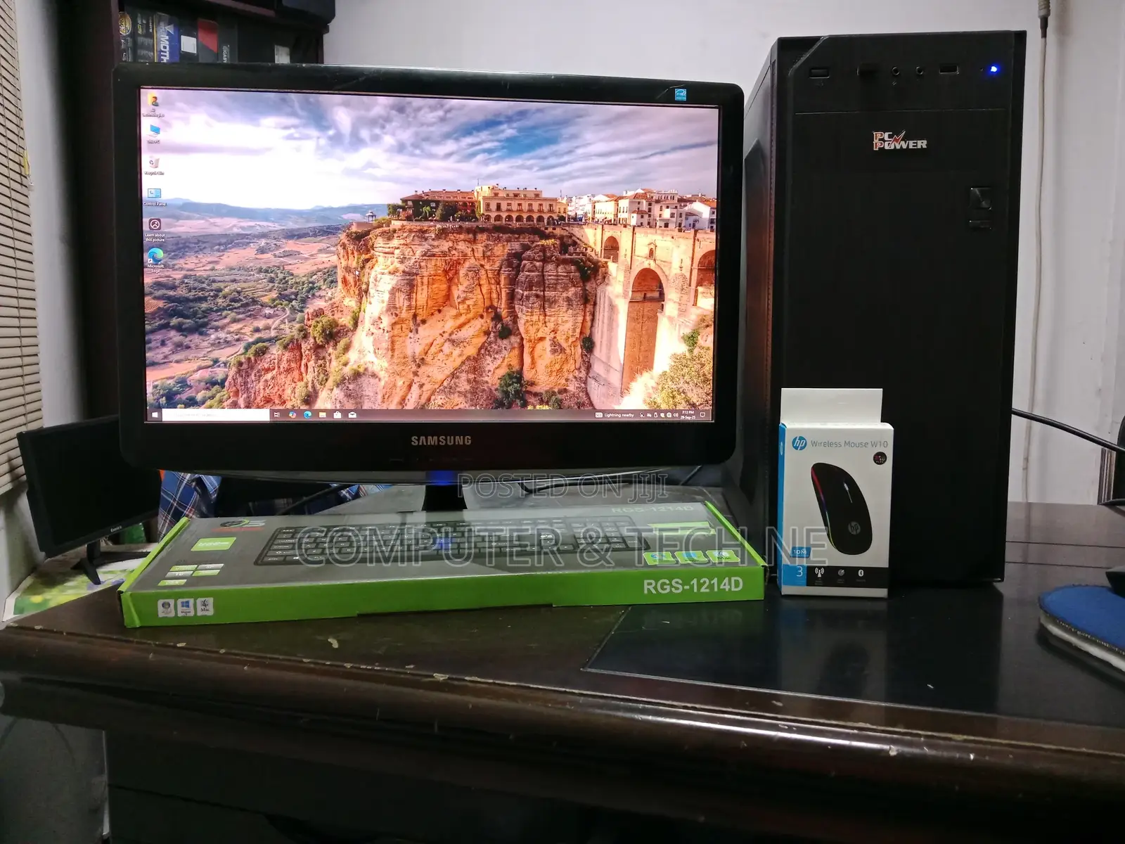 Desktop Computer 8GB Intel Core I5 SSD 128GB