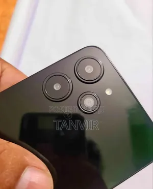 Photo - Xiaomi 12 256 GB Black