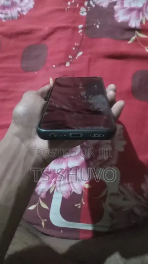 Photo - Oppo A16 64 GB Silver