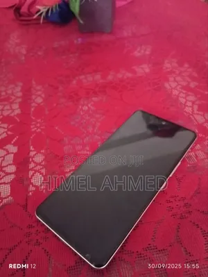 Photo - Vivo iQOO 7 256 GB Orange