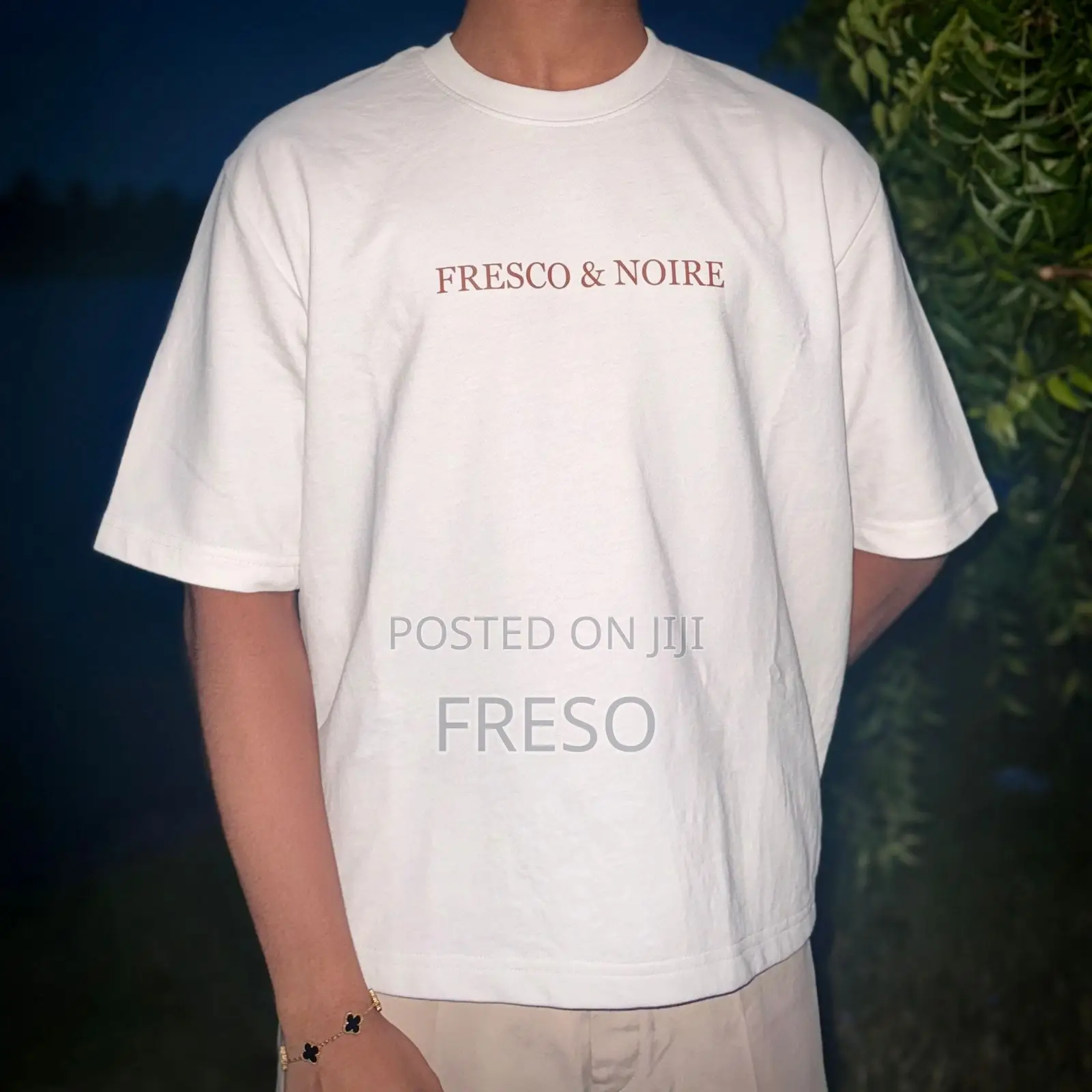 Axel-Crop Dropshoulder