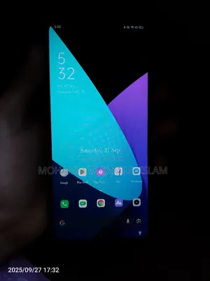 Photo - Realme C3 32 GB Red