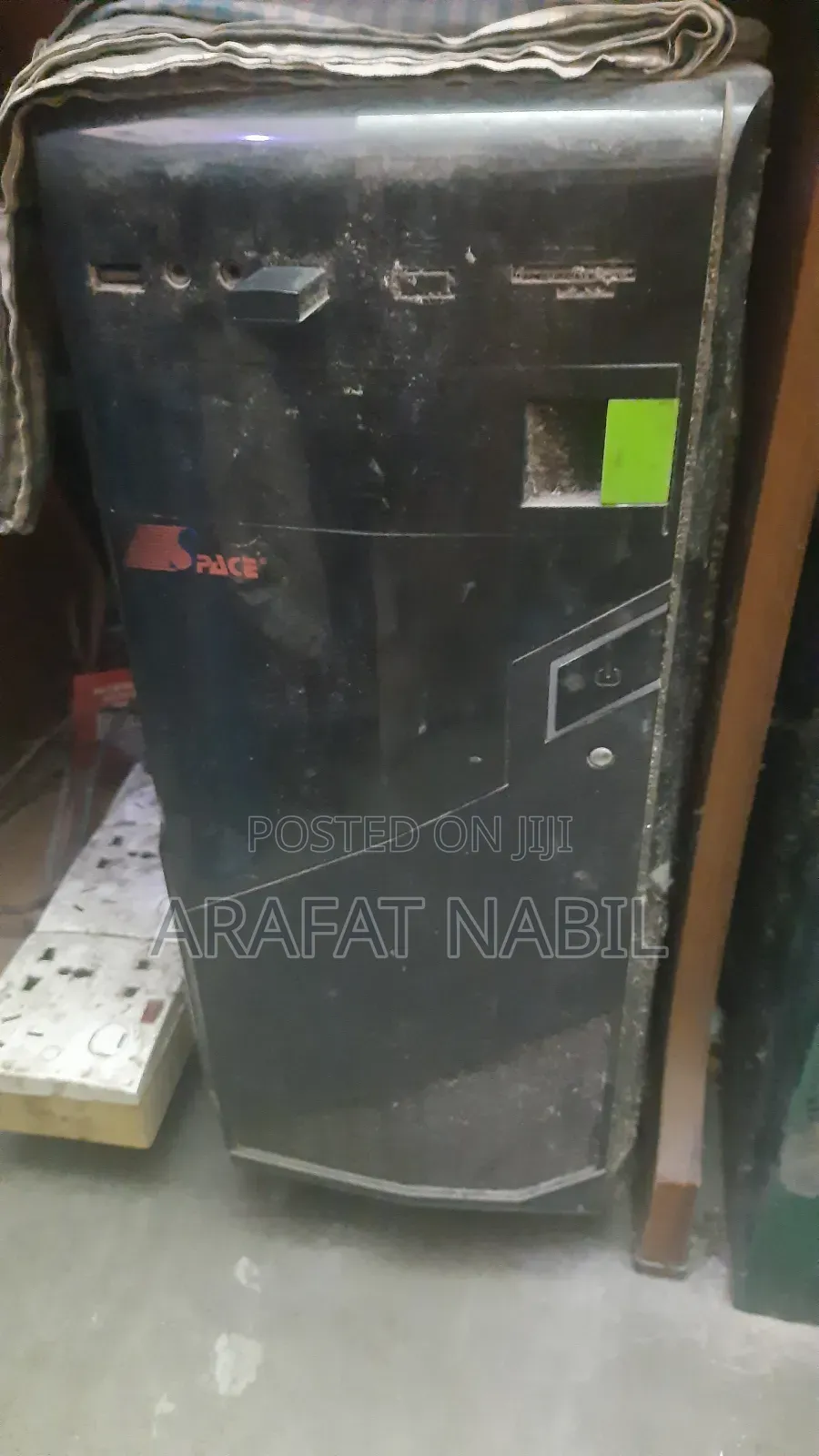 Desktop Computer Gigabyte GC-NB1590 4GB Intel Core I3 HDD+SSD 1T