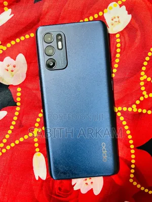 Photo - Oppo Reno6 128 GB Black