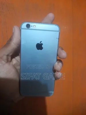 Photo - Apple iPhone 6s 64 GB Silver