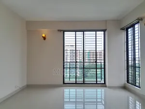 3bdrm Apartment in Un Furnished Flat for Rent