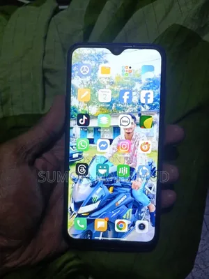 Photo - Xiaomi Redmi Note 8 64 GB Red