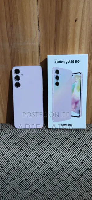 Photo - New Samsung Galaxy A35 256 GB Pink