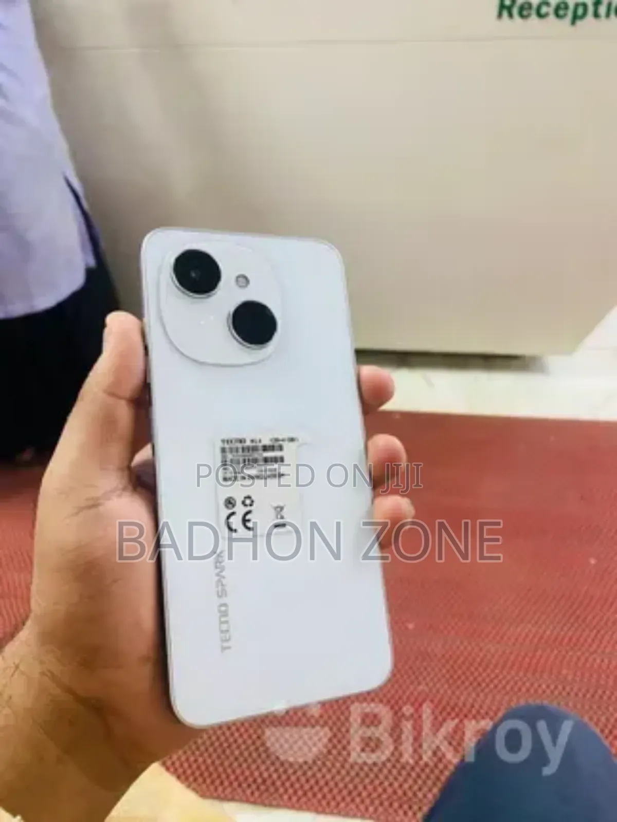 New Tecno Spark Go 128 GB White